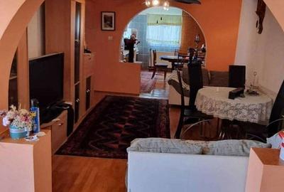 Casă cu 4 camere cu Teren 2000 Mp în Vlădești - 4