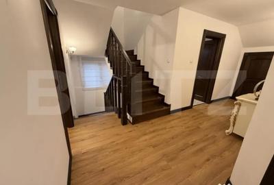 Casă cu 7 camere cu Teren 3173 Mp în Central - 4