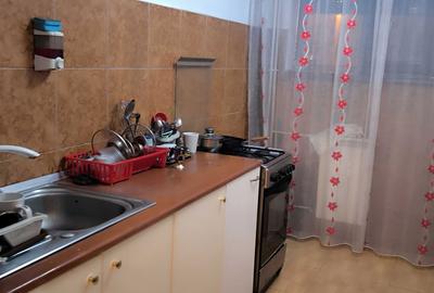 Apartament cu 3 camere decomandat în Exterior Vest - 2
