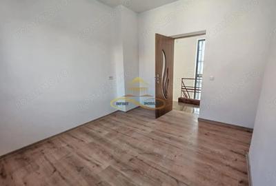 Casă cu Teren 500 Mp în Central - 16