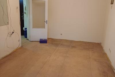 Apartament decomandat în Titan - 1