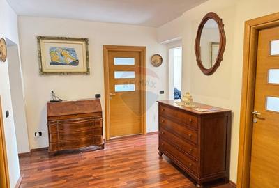 Apartament cu 4 camere de vanzare,Strada Crangului Nr. 11, zona Balta - 4