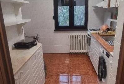 Vanzare apartament 3 camere Trapezului 1 Decembrie 1918 - 2