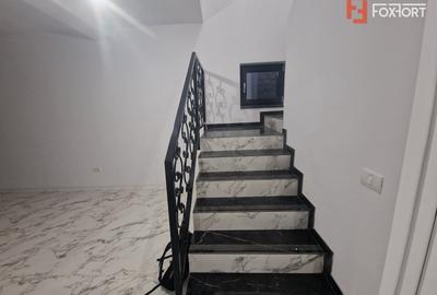 Duplex cu 3 camere cu Canalizare în Central - 4