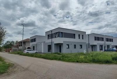 Casă cu 3 camere cu Teren 315 Mp în Dumbrăvița - 2