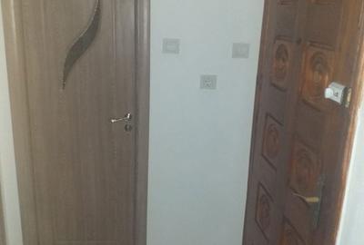 Apartament cu 3 camere semidecomandat în 23 August - 8