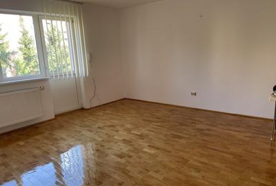 Spatiu pentru birou zona Vlahuta - 1