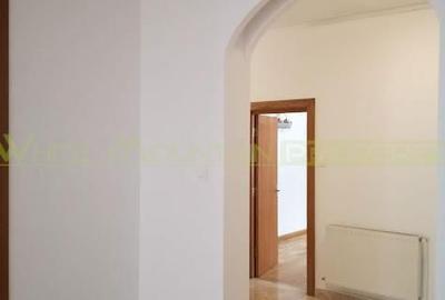 Apartament cu 4 camere în Băneasa - 3