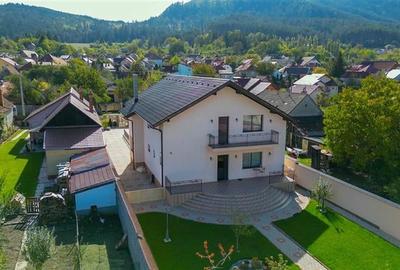 Resedinta distincta, mobilata cu rafinament, pe 1.000 mp teren, Central, Sacele, - 7