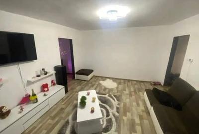 Vand Apartament 60mp etaju 3 - 3