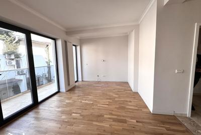 Apartament cu 3 camere în Tei - 13