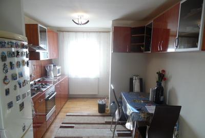 Inchirieez apartament 3 camere decomandat Deva, Liliacului, PARCARE - 9