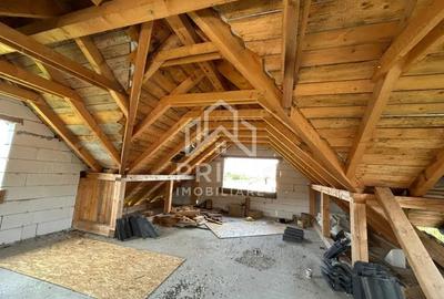 Casă cu 2 camere cu Teren 820 Mp în Totoi - 4