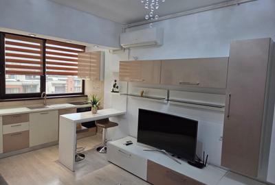 Apartament cu 2 camere, mobilat în Tomis Plus