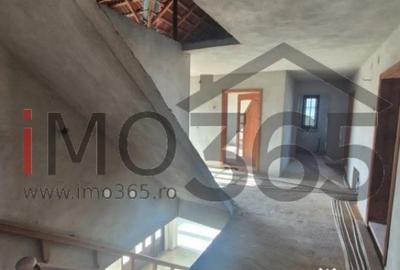 Casă cu 7 camere cu Teren 1424 Mp în Ștefănești