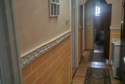 Apartament cu 3 camere semidecomandat în Râmnicu Sărat - 2