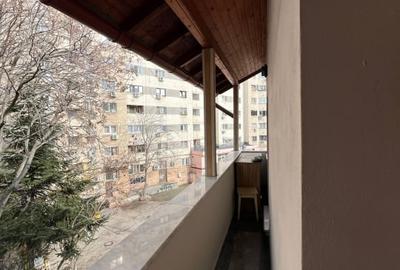 Apartament cu 3 camere nedecomandat, mobilat în 13 Septembrie - 12