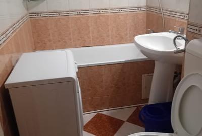 Garsonieră decomandată în Titan - 2