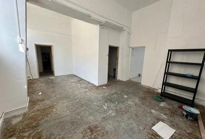 Spațiu comercial, de 80 mp, în Micro III - 5