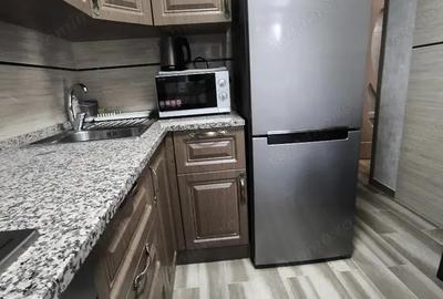 Garsonieră decomandată în Titan - 2