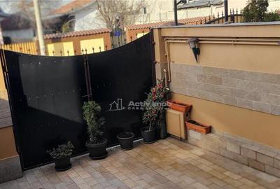 Casă cu 5 camere cu Teren 125 Mp în Central - 1