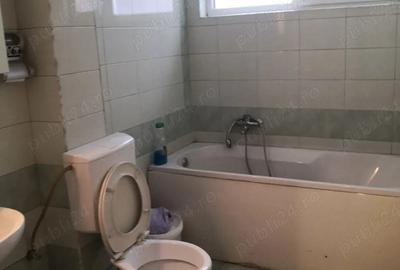 Spațiu comercial, de 70 mp, în Central - 6