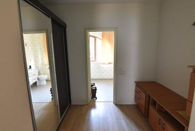 Casa / Vila P+1+M, zona Prelungirea, Ghencea, Maracineni - 11