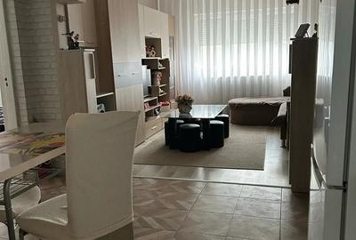 Apartament de vanzare - 4