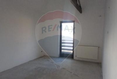 Casa individuala 4 camere cu teren 454 mp cartier privat Crevedia - 7