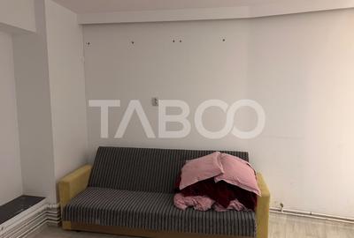 Spațiu comercial, de 28 mp, în Orașul de Jos - 2