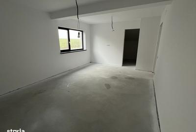 Casă cu 4 camere cu Canalizare în Valu lui Traian
