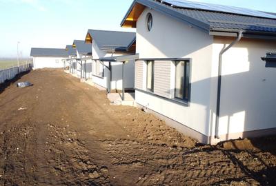 Casă individuală cu 4 camere cu Canalizare în Frumușani - 8