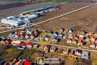 Casă cu Teren 300 Mp în Tisa - 1