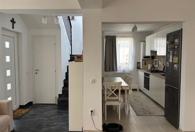 Casă cu 3 camere cu Teren 220 Mp în Berceni - 2