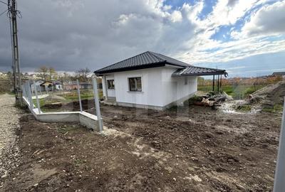 Casa parter, 81 mp utili, terasa  + carport, zona Plopeni - 3