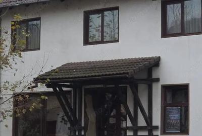 Spațiu comercial, de 1,000 mp, în Central - 3