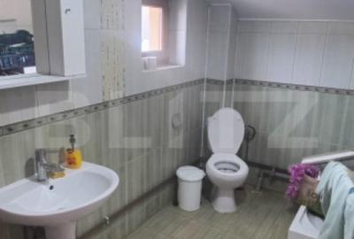 Spațiu comercial, de 300 mp, în Central - 4