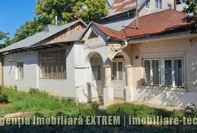 Casa cu 3 camere ?i 324 mp teren, deschidere 15ml stradal, in Tecuci
