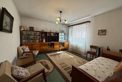2 Camere Decomandat Metrou 1 Decembrie 1918 - 1