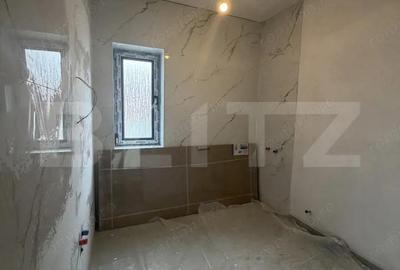 Casă cu Teren 260 Mp în Preajba