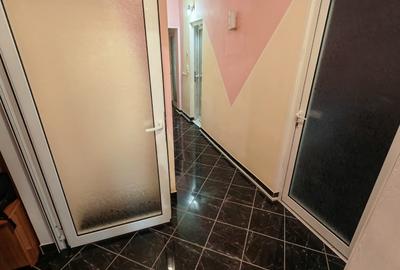 Apartament cu 2 camere decomandat în - 9