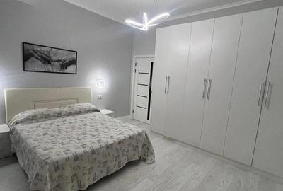 Garsonieră decomandată în Titan