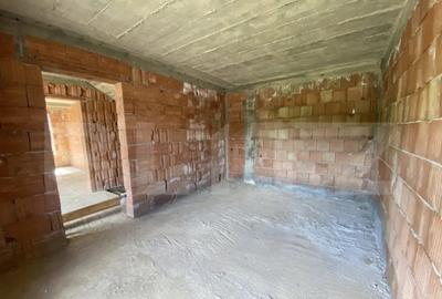 Casă cu 3 camere cu Teren 500 Mp în Central - 9