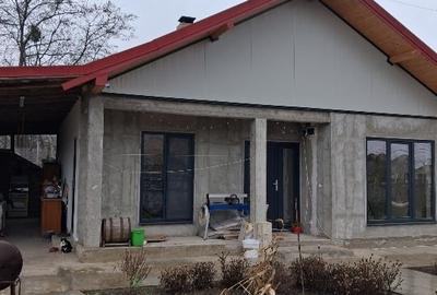 Vând casă nouă din cărămidă  construcție 2015 - 9