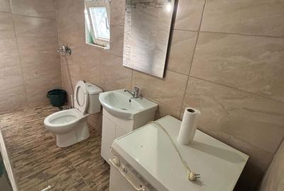 Casă cu 4 camere cu Teren 250 Mp în Central - 2