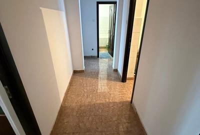 Apartament cu 3 camere decomandat în Calea București - 3
