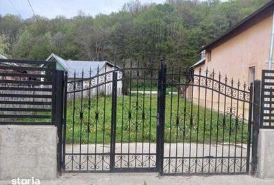 Teren de 691 mp, în Bascov