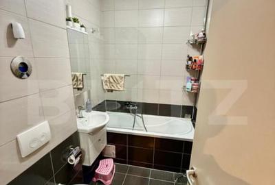 Apartament de vanzare, cu 2 camere, decomandat, etaj 7/8, zo - 5