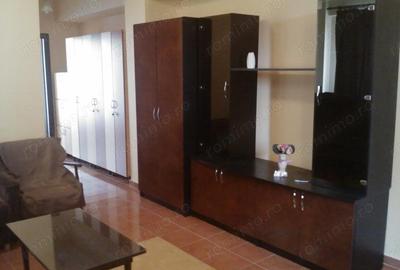 Apartament cu 2 camere semidecomandat, mobilat în Lipovei