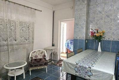 Casă cu 3 camere cu Canalizare în Central - 7